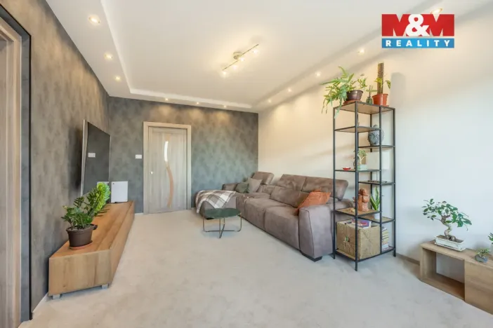 Prodej bytu 3+1, Praha - Letňany, Křivoklátská, 66 m2