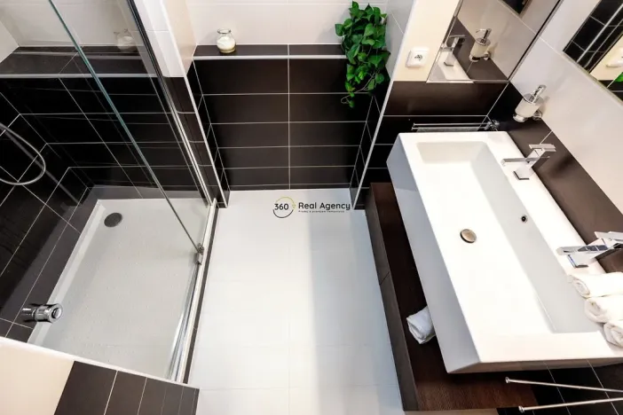 Prodej bytu 4+kk, České Budějovice - České Budějovice 3, Skuherského, 99 m2