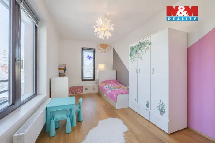 Prodej bytu 3+kk, Praha, Nademlejnská, 75 m2