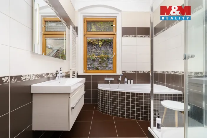 Prodej bytu 2+1, Karlovy Vary, Vřídelní, 56 m2