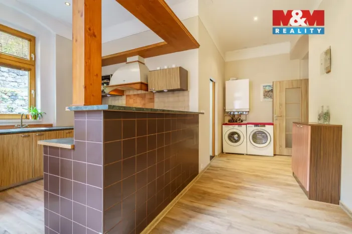 Prodej bytu 2+1, Karlovy Vary, Vřídelní, 56 m2