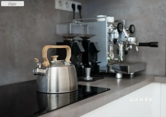 Prodej bytu 3+kk, Oslavany, náměstí 13. prosince, 76 m2