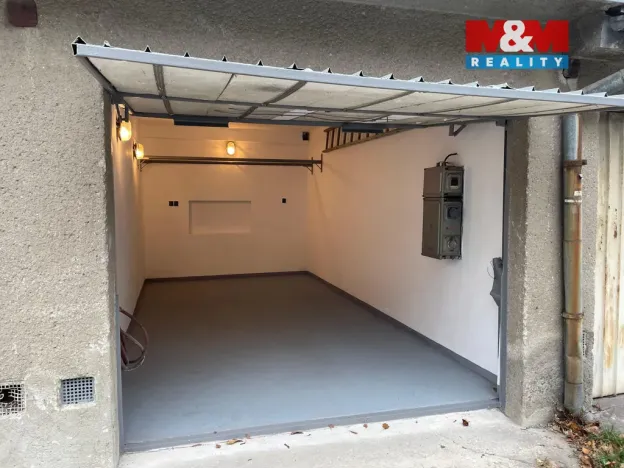 Pronájem garáže, Ostrava, Lvovská, 18 m2