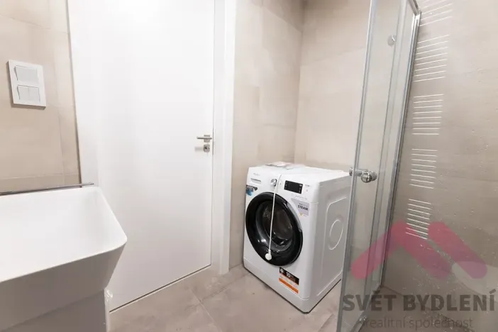 Pronájem bytu 2+kk, Praha - Řepy, Laudova, 60 m2