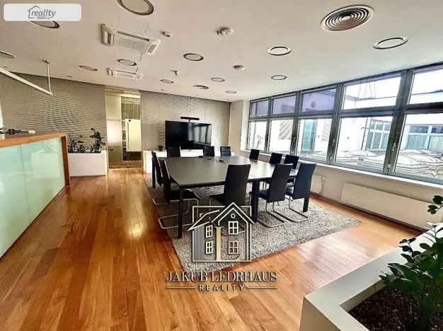 Pronájem kanceláře, Praha - Nové Město, Vladislavova, 977 m2