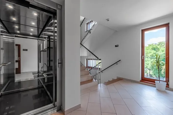 Pronájem bytu 1+kk, Praha - Břevnov, Patočkova, 32 m2