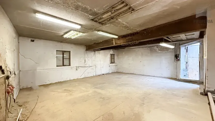 Prodej garáže, Brno, 77 m2