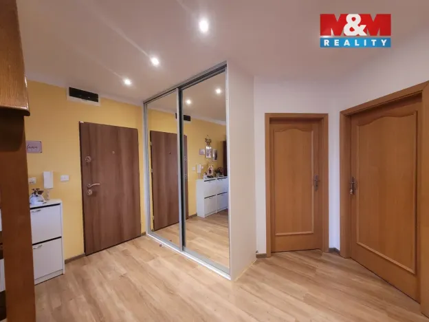 Prodej bytu 4+kk, Praha - Újezd nad Lesy, Rohožnická, 97 m2