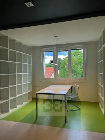 Pronájem bytu 2+1, Plzeň, Pod Chlumem, 58 m2