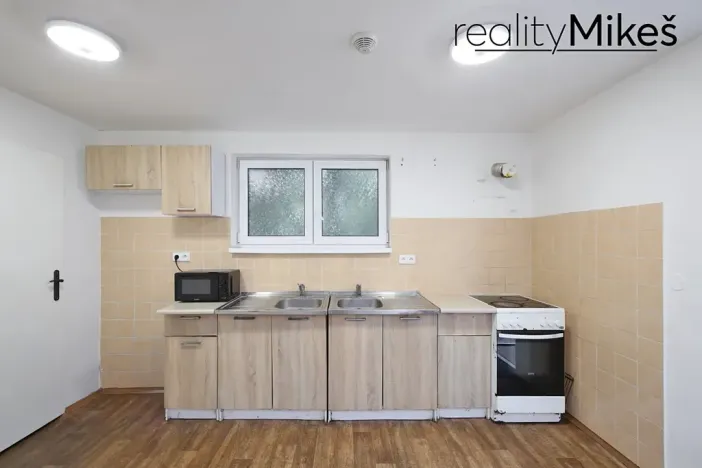 Prodej ubytování, Dobrovice, 500 m2