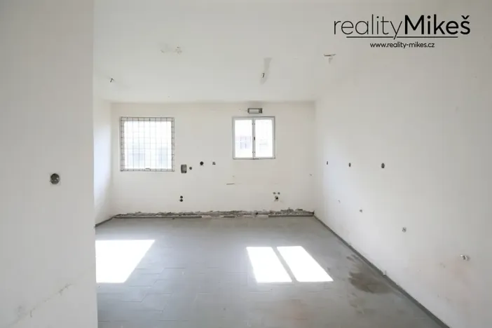 Prodej komerční nemovitosti, Liberec, Výletní, 1088 m2