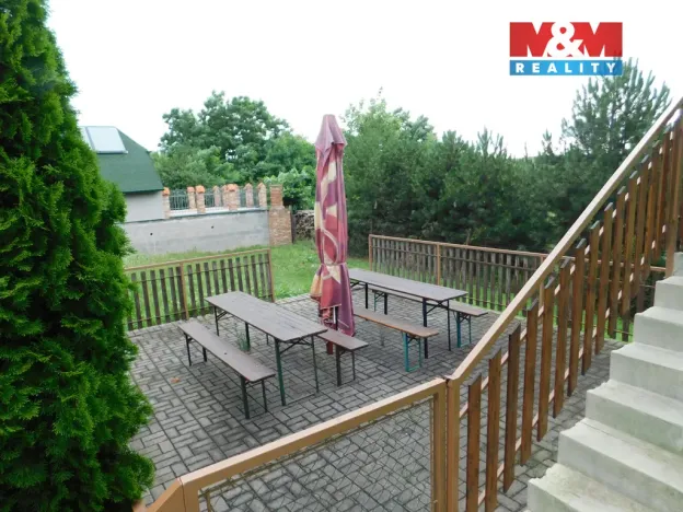 Prodej ubytování, Březí, Na štěrkách, 208 m2