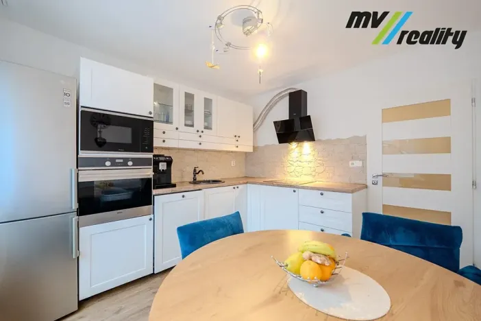 Prodej bytu 3+1, Milovice, Braniborská, 68 m2