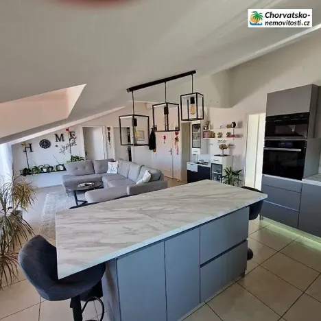 Prodej bytu 3+1, Novalja, Chorvatsko, 81 m2