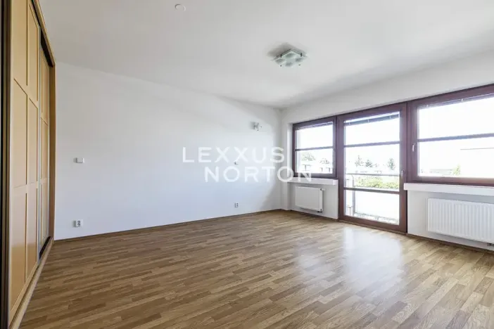 Pronájem rodinného domu, Praha - Břevnov, Rozdělovská, 360 m2