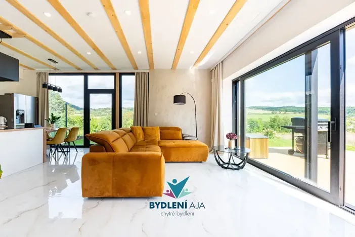 Prodej rodinného domu, Bystřany, 284 m2