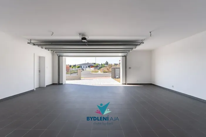 Prodej rodinného domu, Dubí, V Aleji, 206 m2