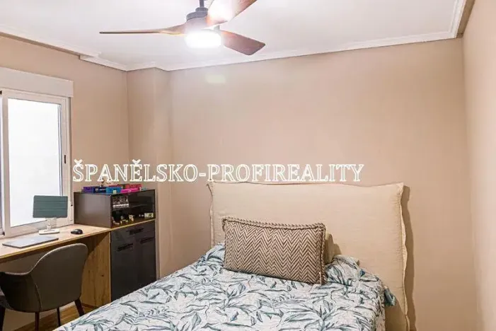 Prodej bytu 4+kk, Alicante, Španělsko, 102 m2