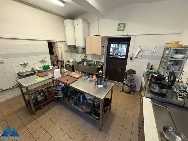 Pronájem restaurace, Horní Maršov, Třída Josefa II., 320 m2