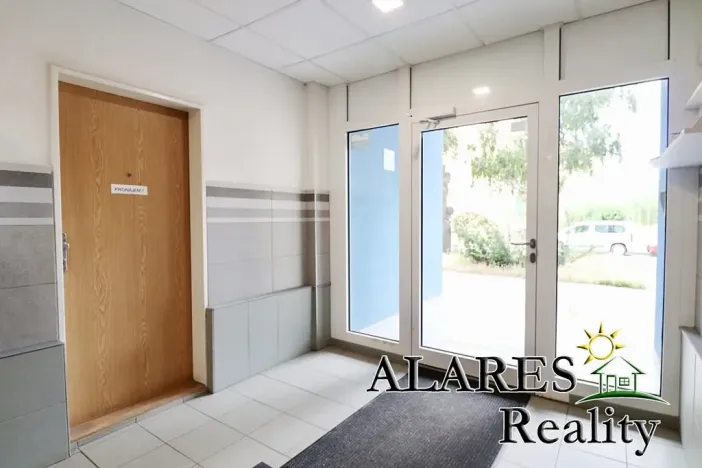 Pronájem kanceláře, Praha, Kremnická, 48 m2