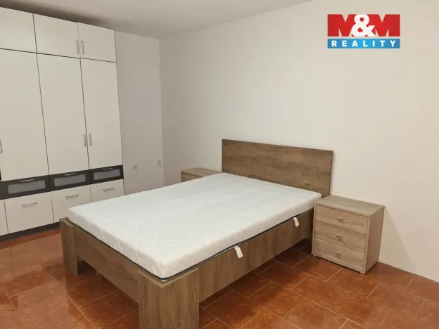 Pronájem bytu 3+1, Pardubice - Bílé Předměstí, Dašická, 80 m2