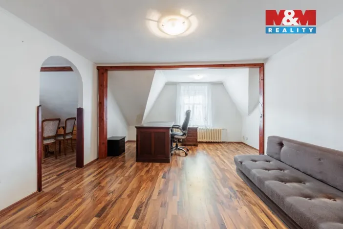 Prodej ubytování, Bečov nad Teplou, Nádražní, 298 m2