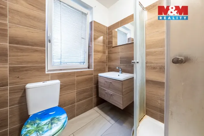 Prodej rodinného domu, Tři Dvory, 250 m2