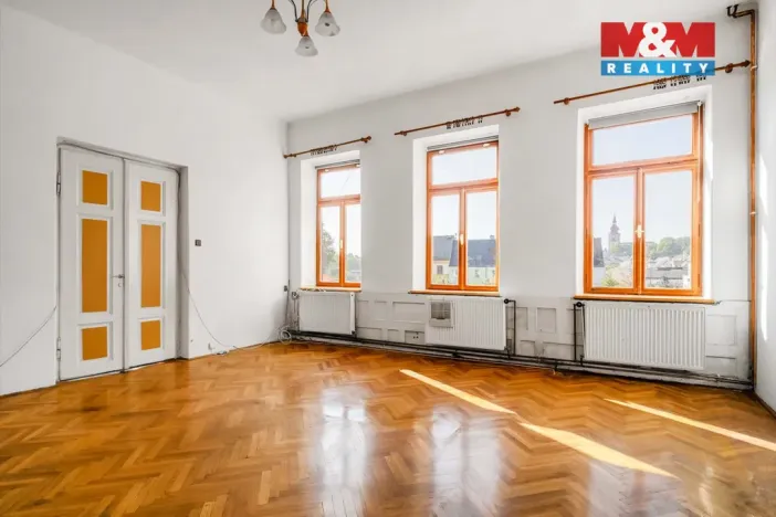 Prodej činžovního domu, Mimoň, nám. 1. máje, 120 m2