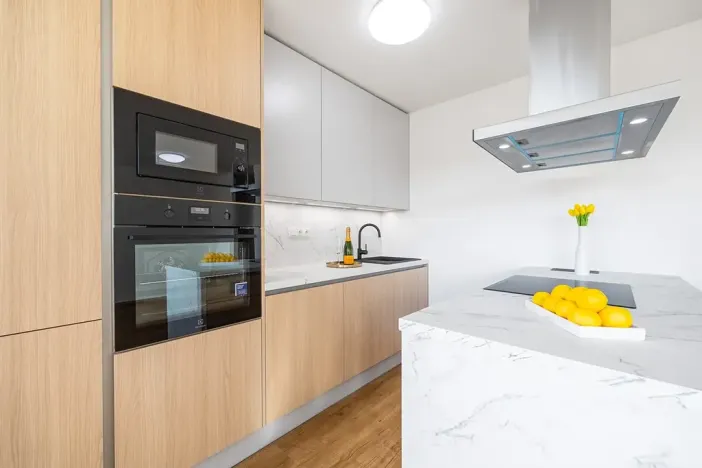 Prodej bytu 3+kk, Praha - Prosek, Vysočanská, 82 m2