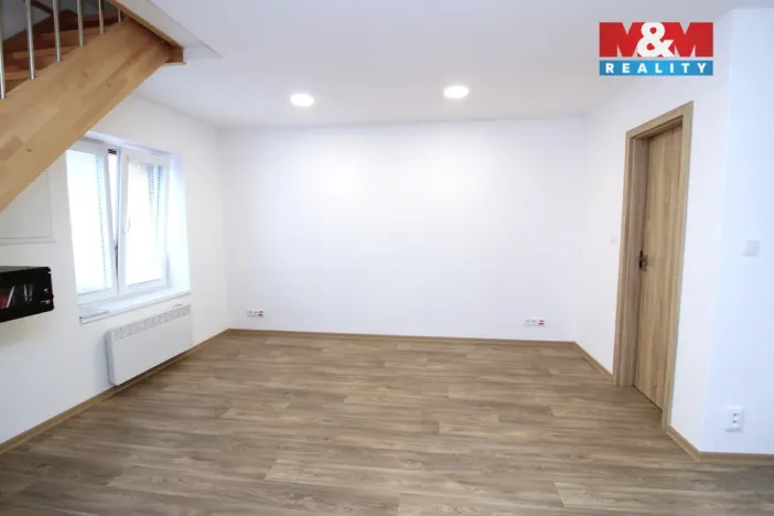Pronájem kanceláře, Měšice, Revoluční, 43 m2