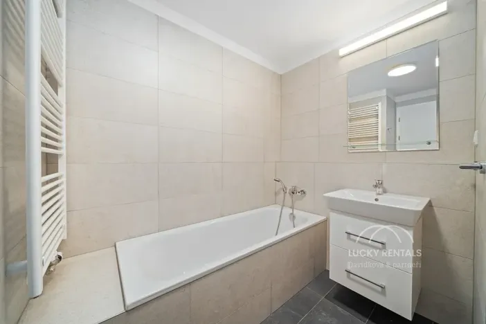Pronájem bytu 1+kk, Praha - Chodov, Líbalova, 32 m2