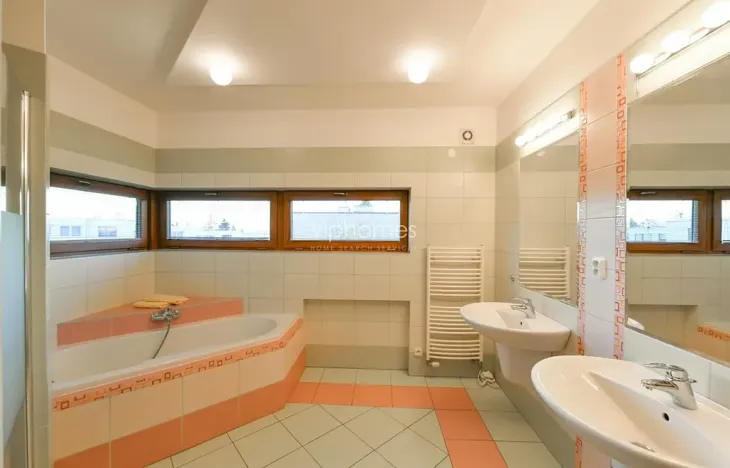 Pronájem rodinného domu, Praha - Břevnov, Rozdělovská, 360 m2