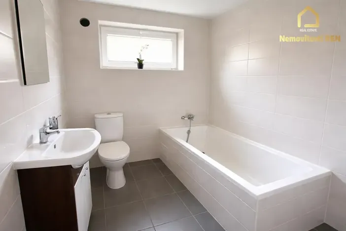 Pronájem bytu 2+kk, Ostrava, Stromovka, 36 m2