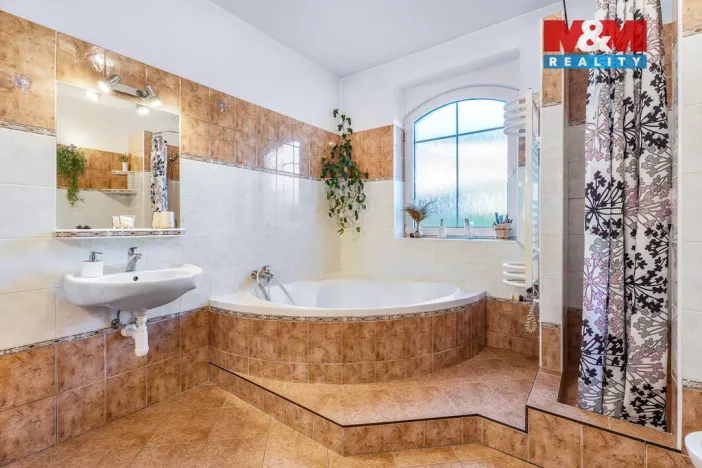 Prodej rodinného domu, Přerov nad Labem, 248 m2