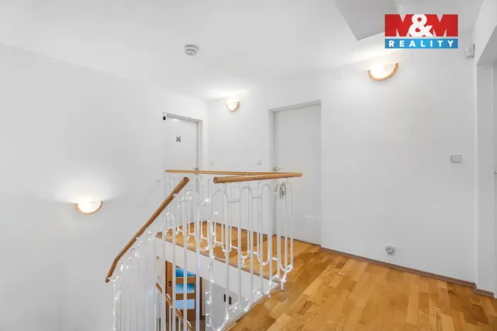 Prodej rodinného domu, Přerov nad Labem, 248 m2