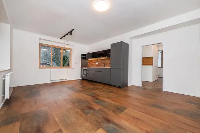 Pronájem bytu 3+kk, Husinec, Hlavní, 73 m2