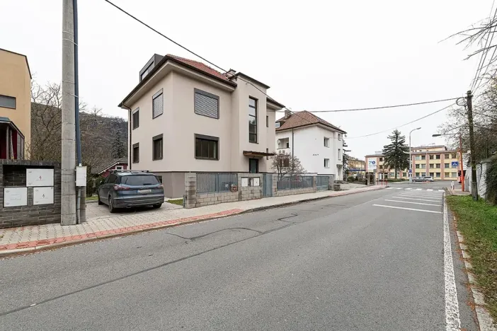 Pronájem bytu 3+kk, Husinec, Hlavní, 73 m2