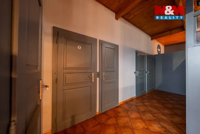 Pronájem restaurace, Olomouc - Nemilany, 600 m2