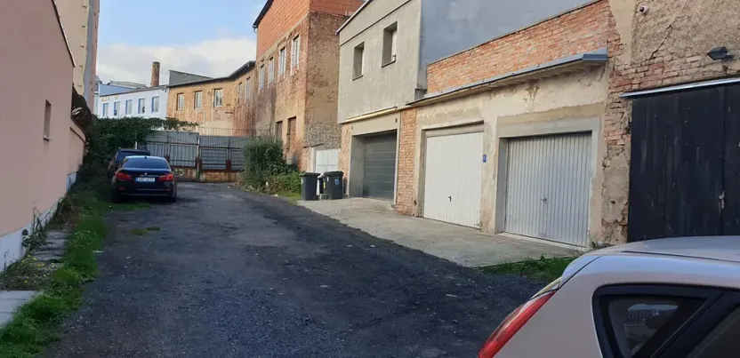 Pronájem garáže, Teplice, Drážní, 29 m2