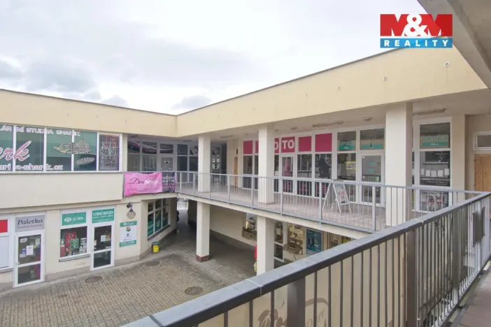 Pronájem obchodního prostoru, Orlová - Lutyně, Masarykova třída, 222 m2