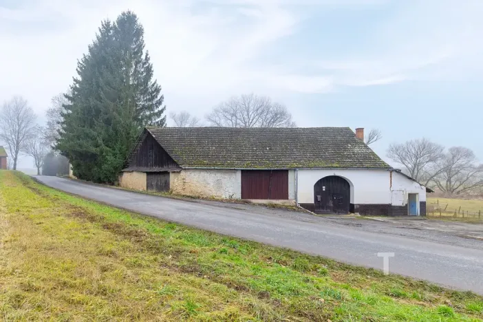 Prodej zemědělské usedlosti, Jaroměřice, 658 m2