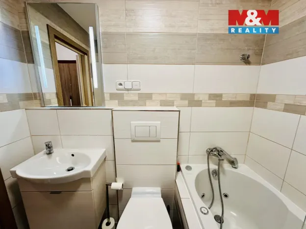 Pronájem bytu 1+kk, Jablonec nad Nisou, Jizerská, 27 m2