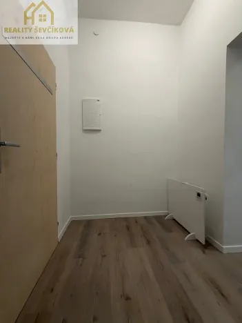 Pronájem bytu 2+1, Hradec Králové, Velké náměstí, 51 m2