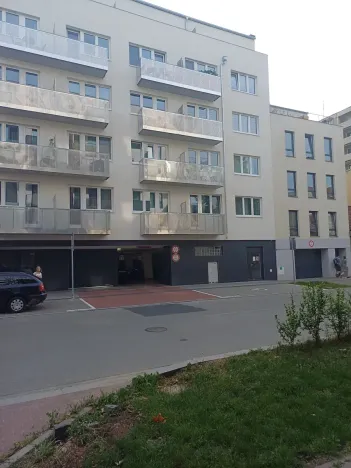 Pronájem bytu 1+kk, Brno, Poděbradova, 28 m2
