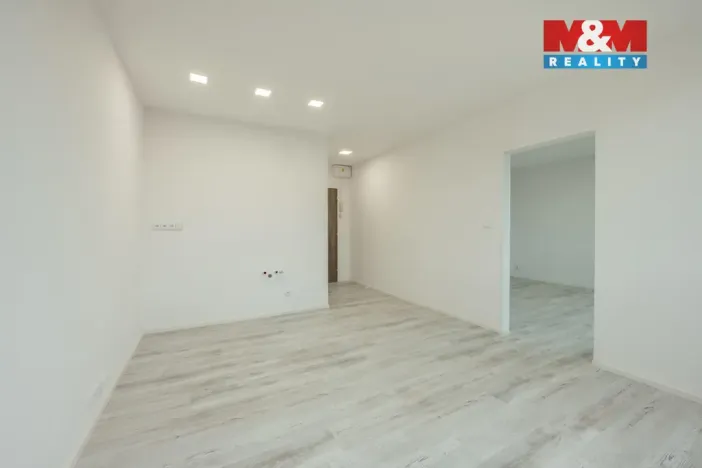 Prodej bytu 2+kk, Chřibská, 36 m2