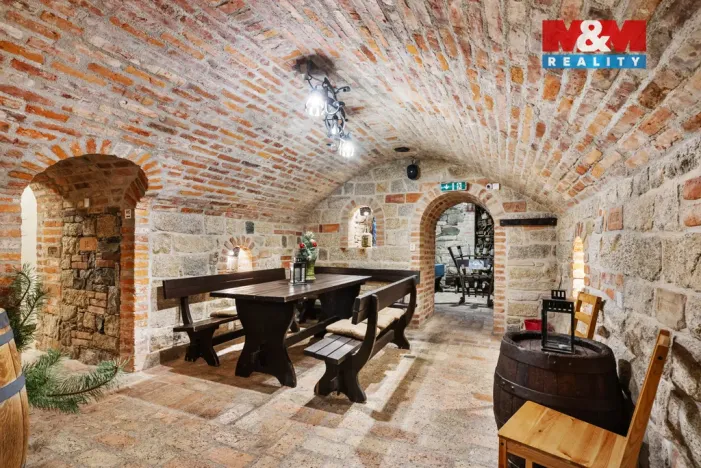 Prodej obchodního prostoru, Jablonec nad Nisou, Komenského, 600 m2