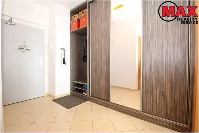 Pronájem bytu 2+kk, Praha - Hrdlořezy, V třešňovce, 61 m2