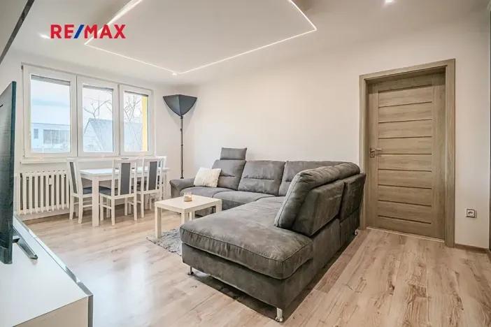 Prodej bytu 3+1, Karviná, tř. Těreškovové, 75 m2