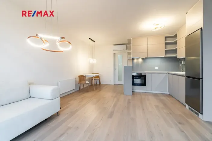 Pronájem bytu 2+kk, Praha - Břevnov, Radimova, 64 m2