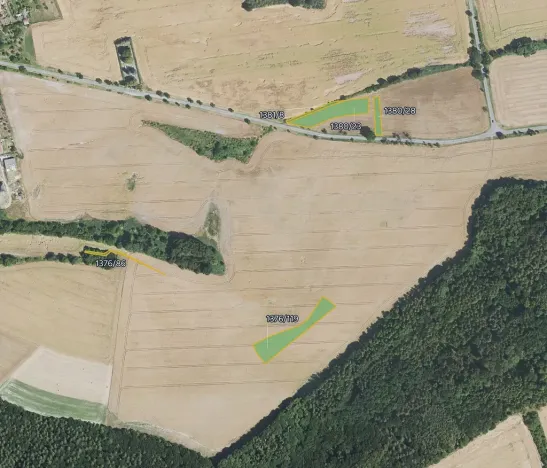 Prodej pole, Hradečno, 15895 m2